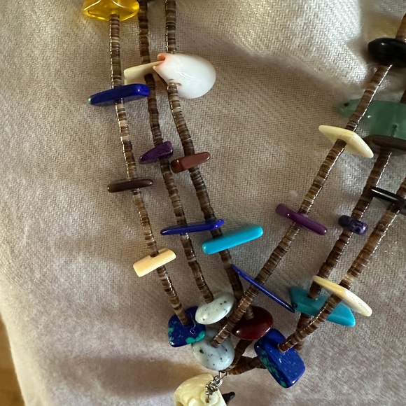 Native American Heishi Fetish Stones Necklace - Picture 12 of 16